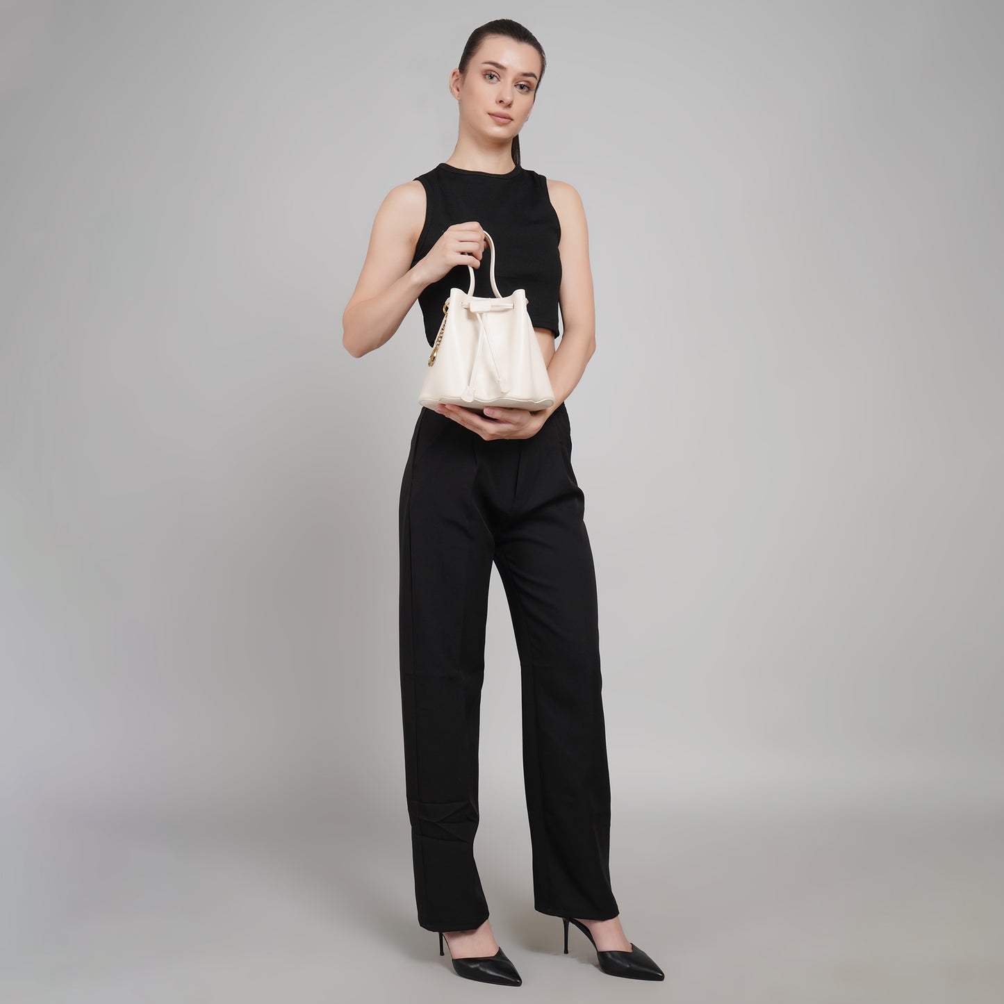 Sculptura Bucket – Cognac Curve