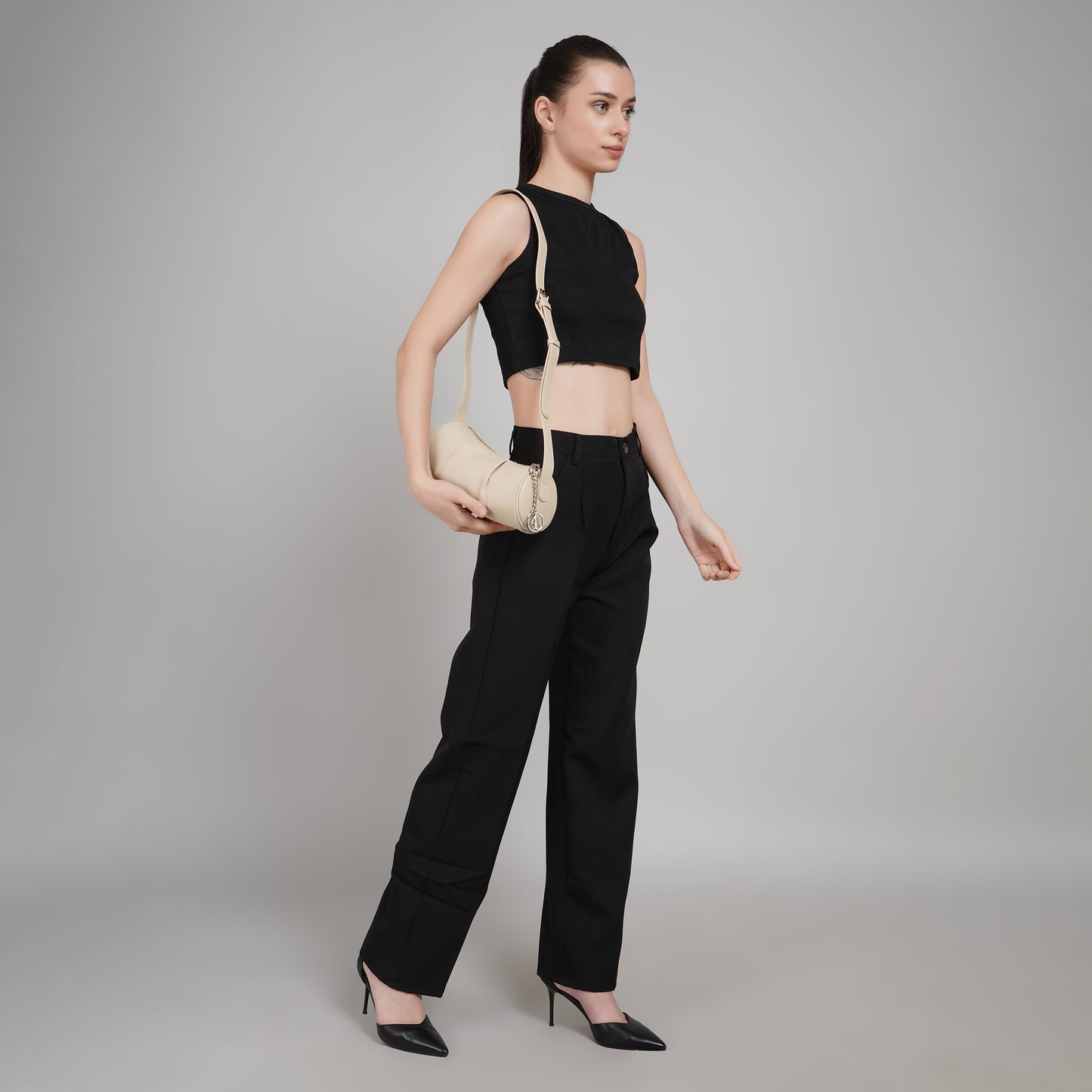 La Noisette — The Sculpted Leather Shoulder Bag