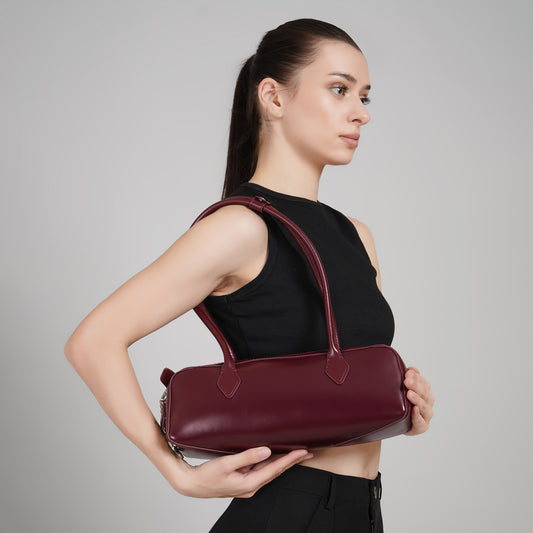 Cerise Allongée — The Elongated Tote