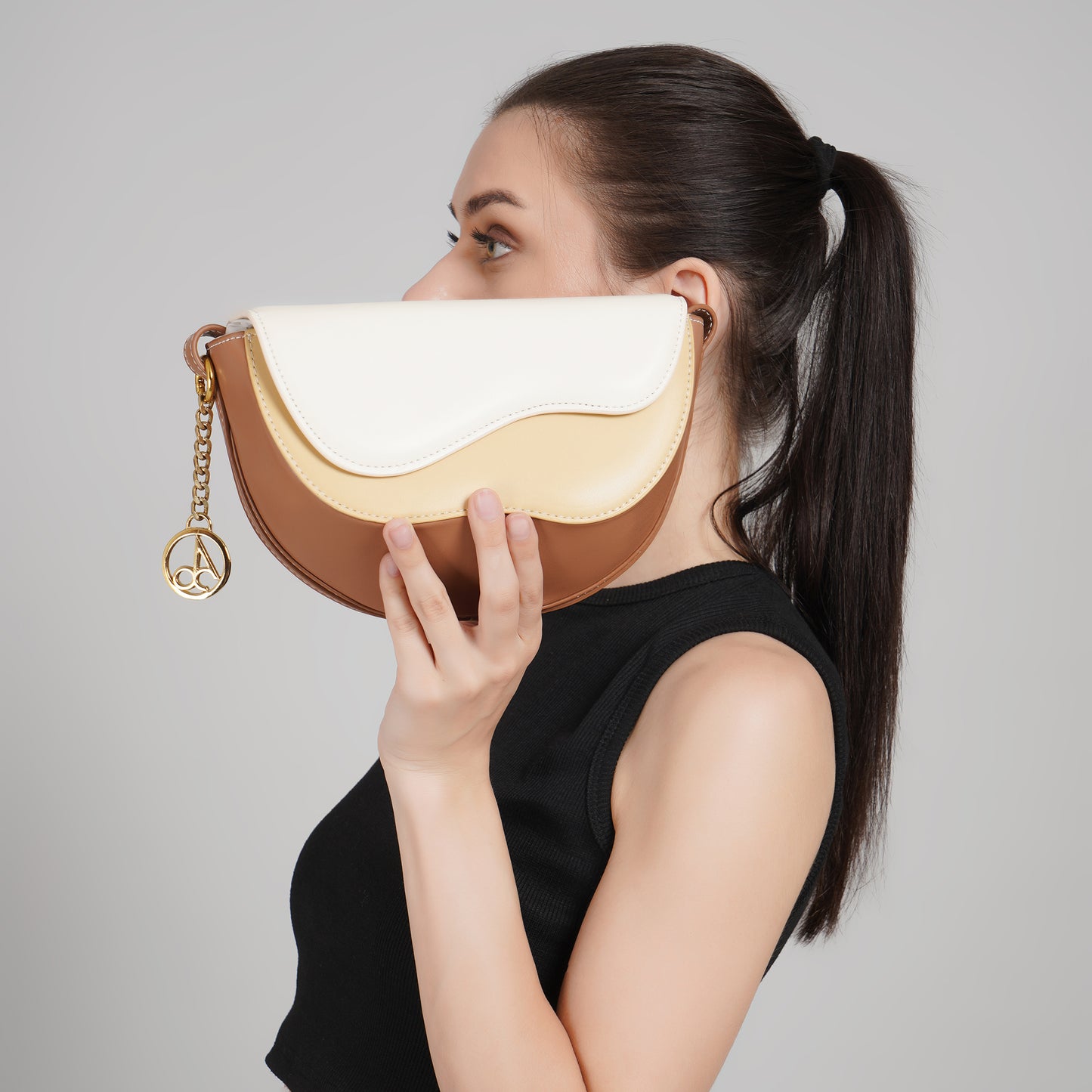 Riviera Wave – Tricolor Crescent Sling